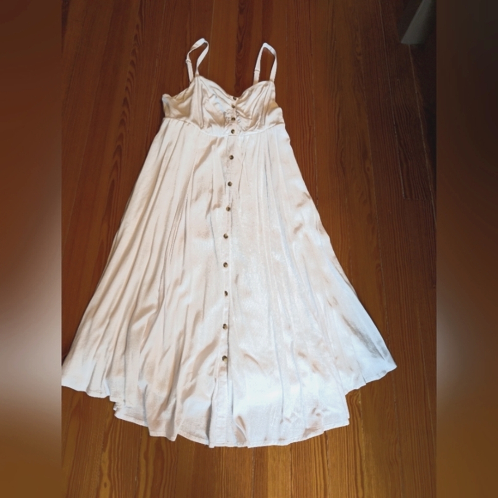 Torrid White Button-Front Dress - Picture 3 of 3